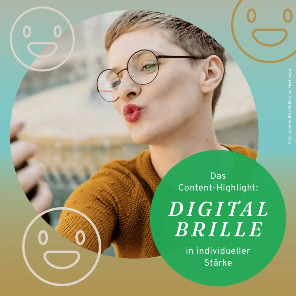 Junge Frau mit Brille macht ein Selfie mit Ihrem Handy